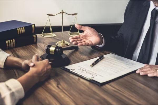công chứng giấy tờ bị gạch xóa