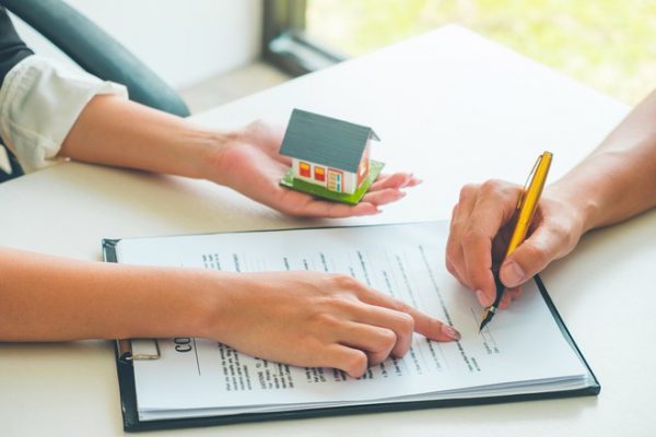 Thẩm quyền ngăn chặn nhà đất