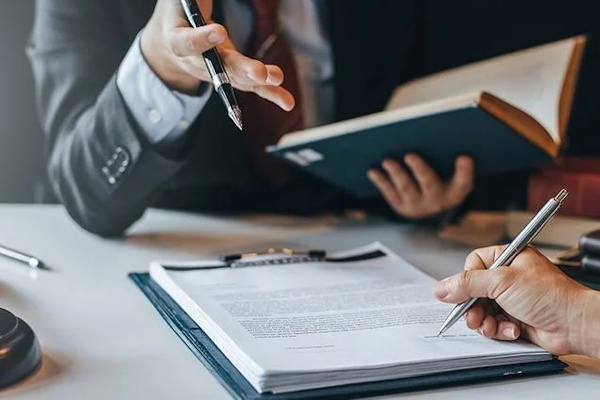 văn bản từ chối di sản giả mạo