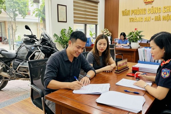 Công chứng hợp đồng mua bán xe địa hình BMW