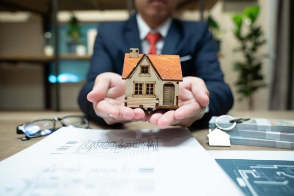 Bán nhà: 10 bước pháp lý không thể bỏ qua để giao dịch an toàn